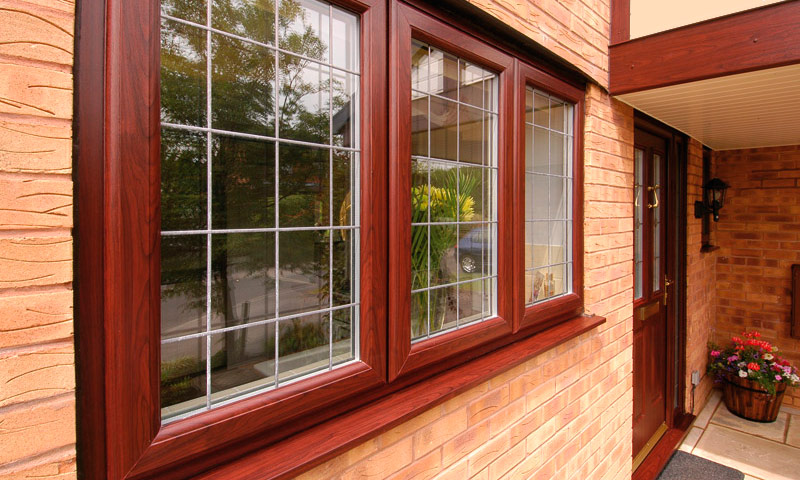 Što je bolje instalirati drvene ili plastične prozore u privatnoj kući