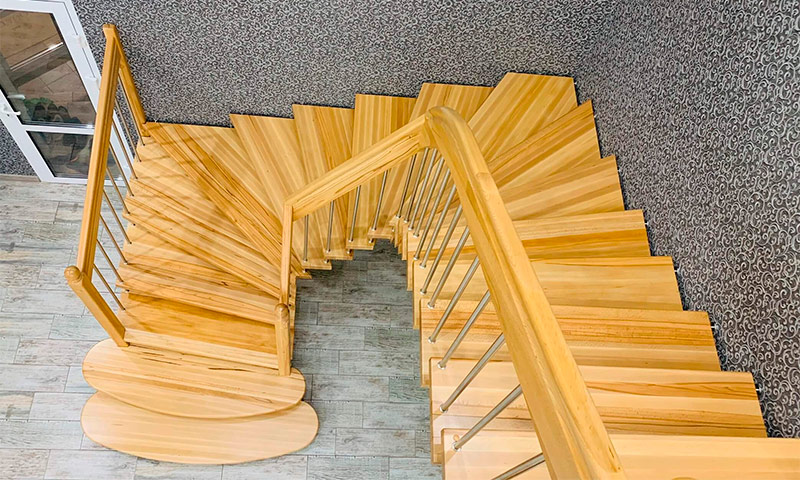 Types d'escaliers au deuxième étage de la maison