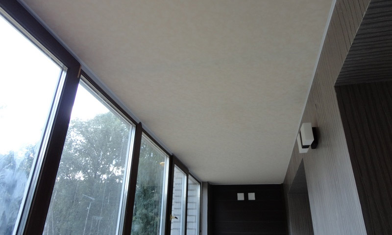 Plafond tendu sur le balcon critiques, commentaires et astuces sur son utilisation